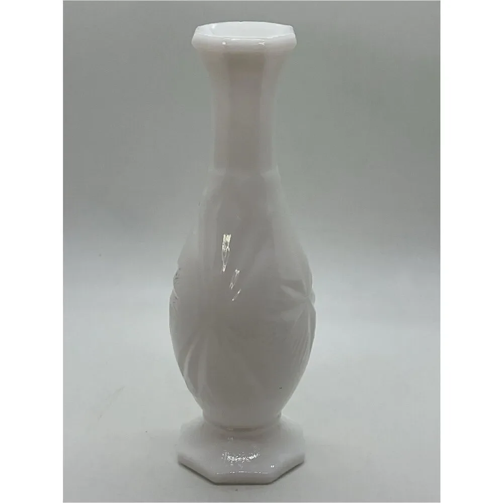 Vintage White Milk Glass Starburst Bud Vase